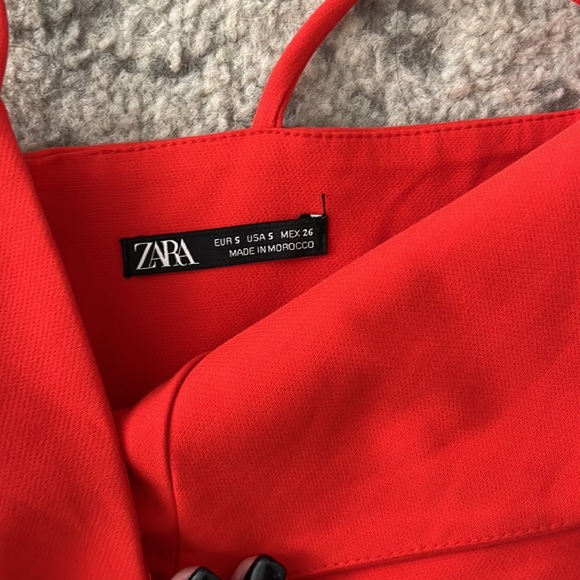 Red mini dress from Zara - Picture 2 of 2